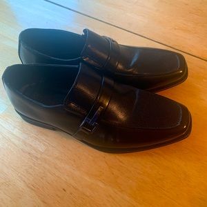 Men’s dress shoes